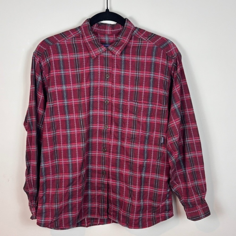 Patagonia Womens Red Plaid Flannel Button up Shirt‎ Size Small Outdoors Cotton